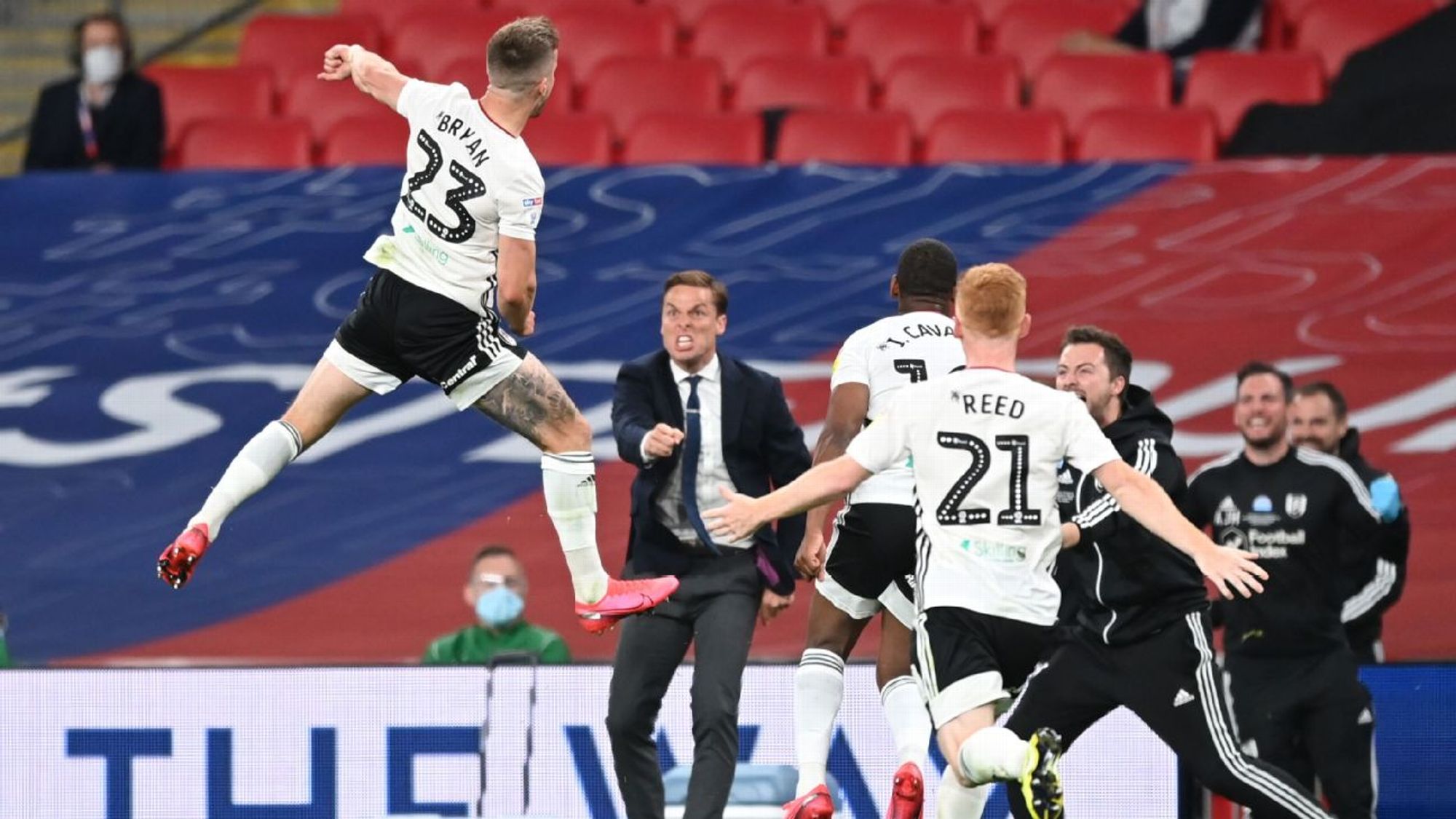 更引人注目 更引人注目